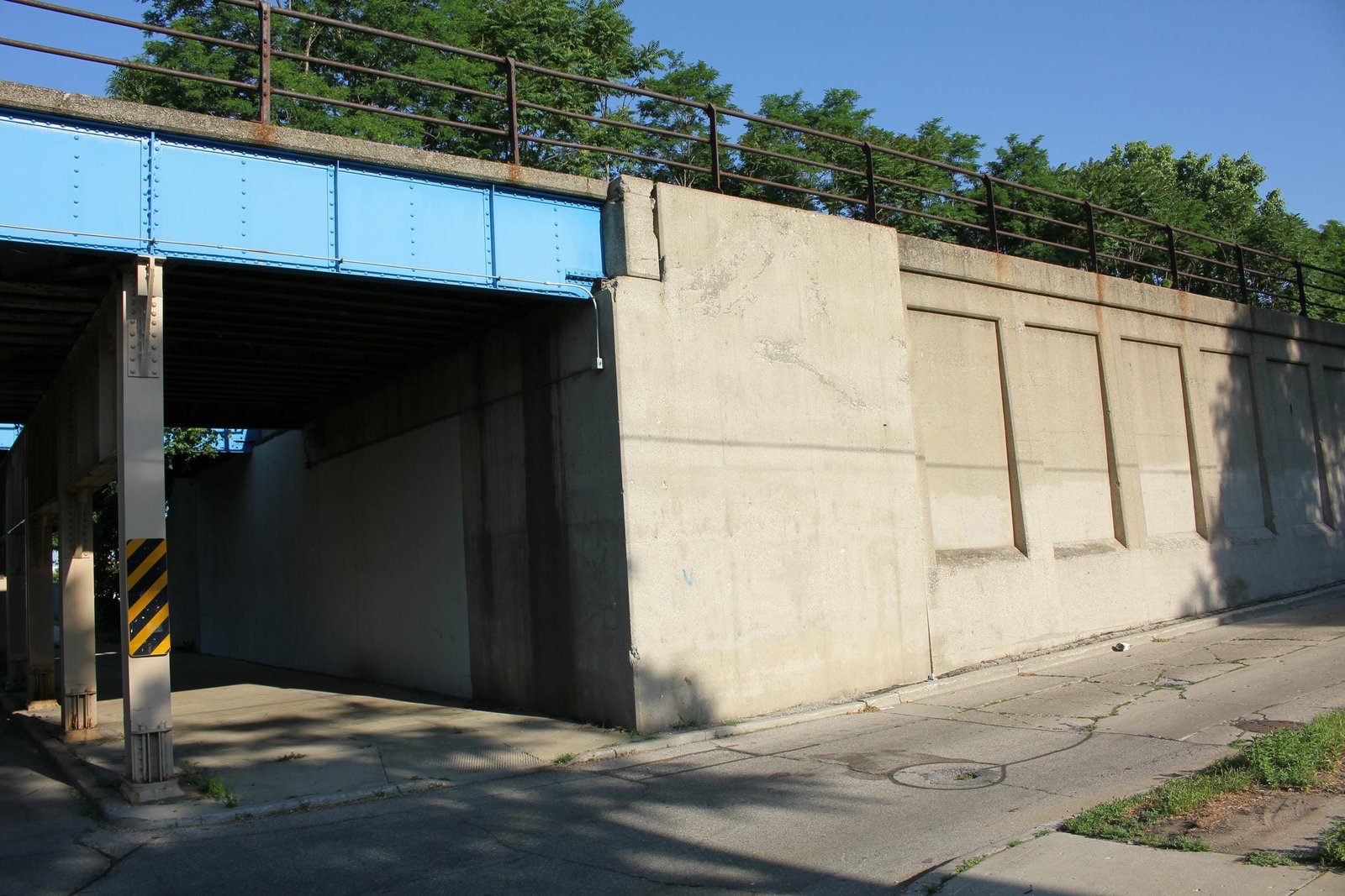 North abutment
